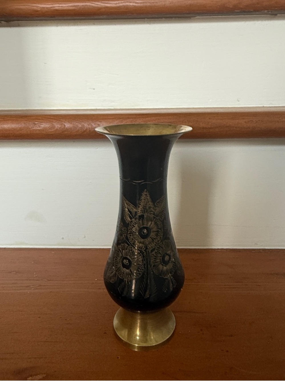Buy 2 for 20$ ✌🏻 Small Brass Accent Vase with Black and Gold Floral Etching
